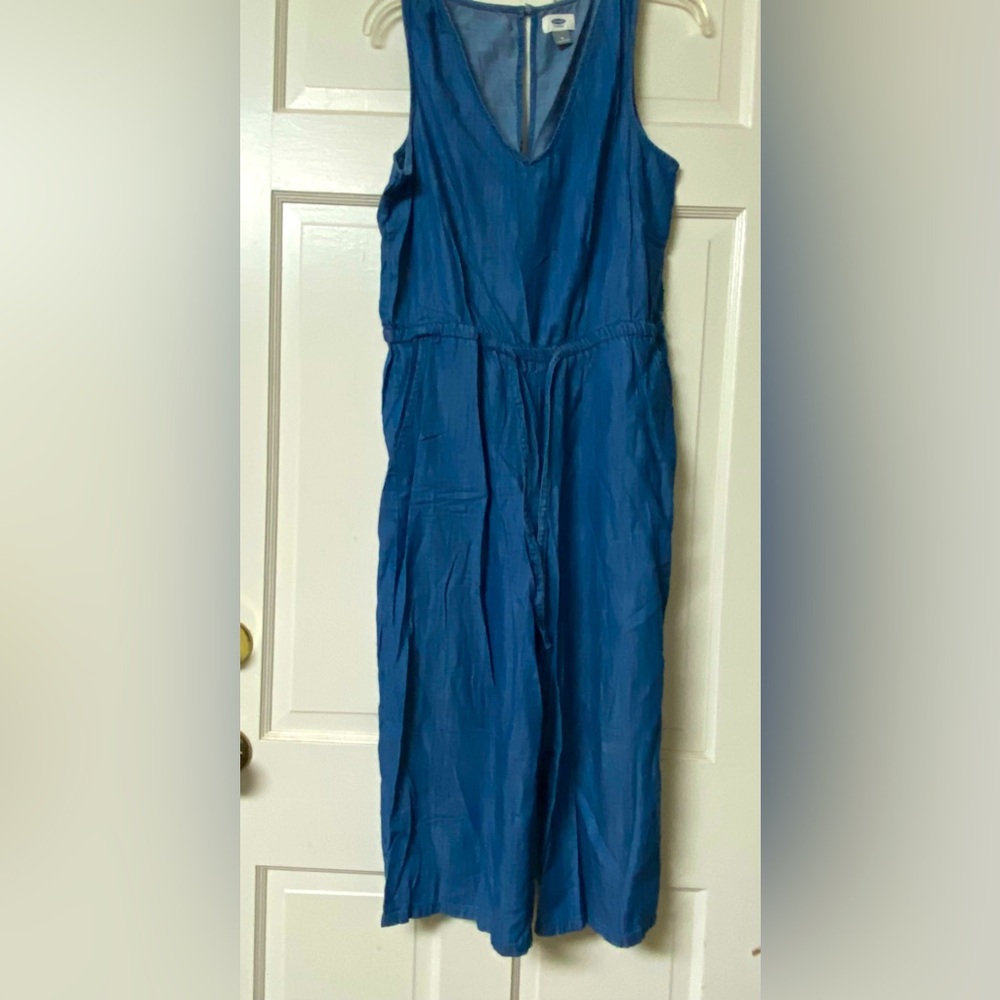 Sleeveless denim jumper